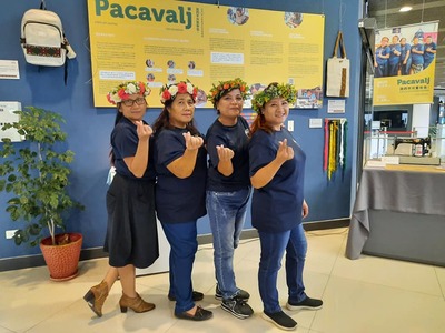 大鳥部落Pacavalj笆札筏布工坊設計師至圖書資訊館參觀展覽:我們本人更美啦